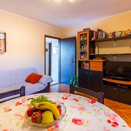 Apartment Manzoni Malinska Eksteriør bilde