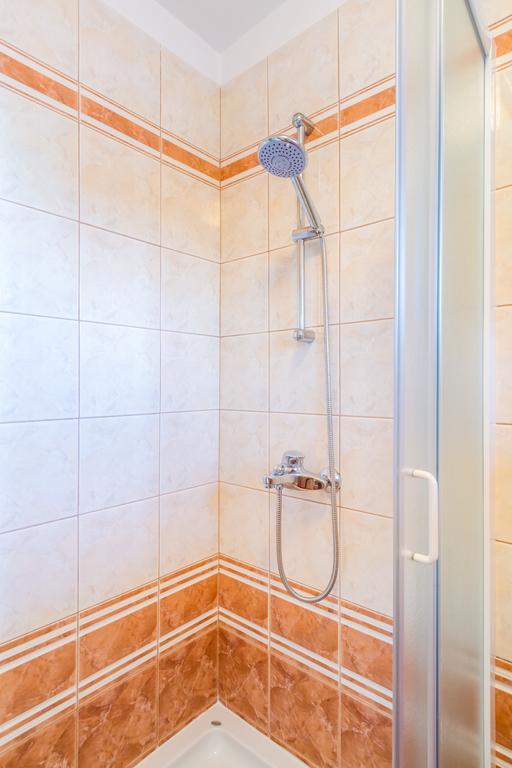 Apartment Manzoni Malinska Eksteriør bilde